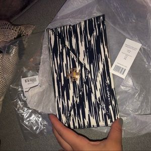 Tory Burch Printed turn-lock envelope pouch
